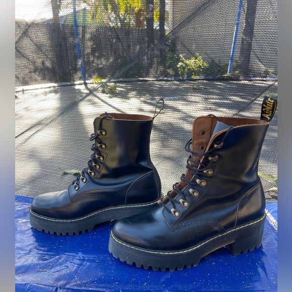 Dr. Martens Leona 7 Hook Boot Size 11 - Picture 5 of 8